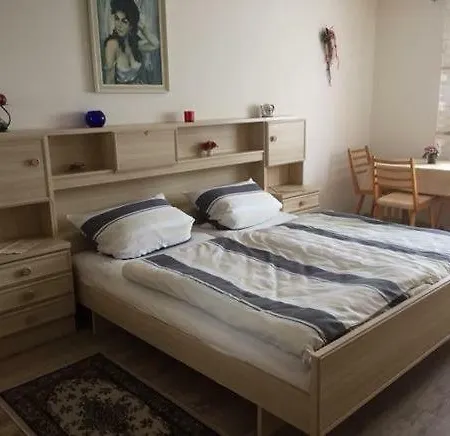 Nama Apartment *